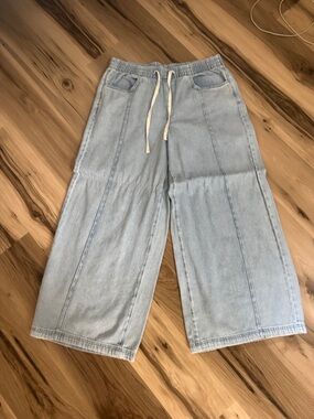 Light Wash Wide Leg Denim Jogger Pants - Drawstring Waist